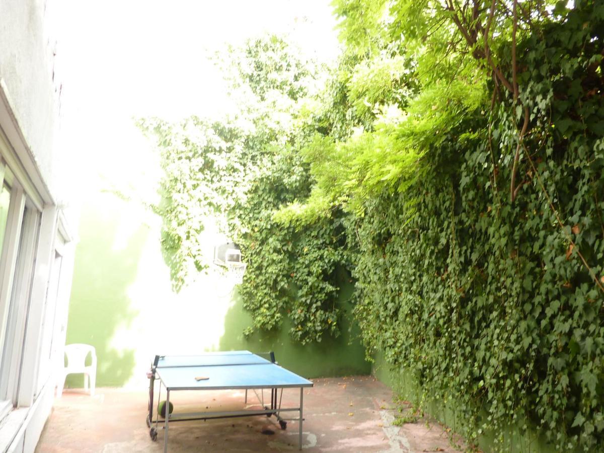 Casa Vilaro Park Guell Βαρκελώνη Εξωτερικό φωτογραφία
