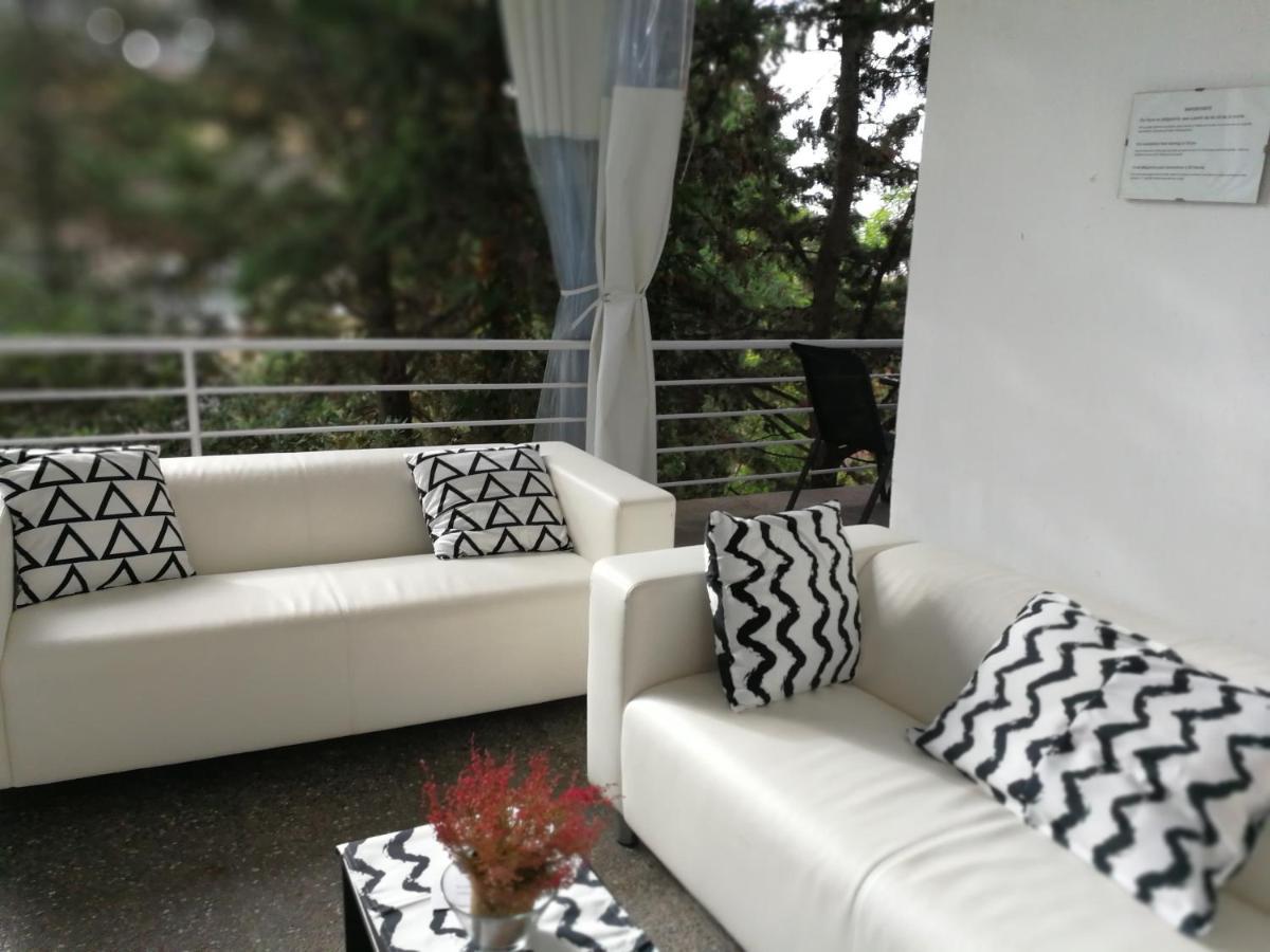 Casa Vilaro Park Guell Βαρκελώνη Εξωτερικό φωτογραφία